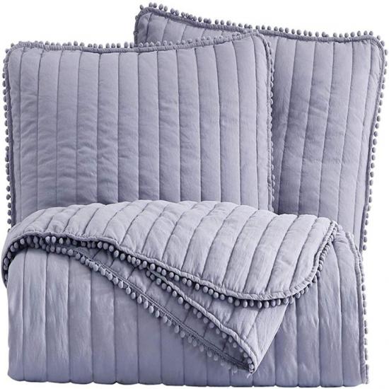 Conjunto de colcha pompom cor roxa